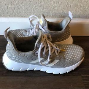 Adidas tennis shoes